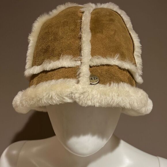 UGG Shearling Bucket Hat One Size - Picture 3 of 9
